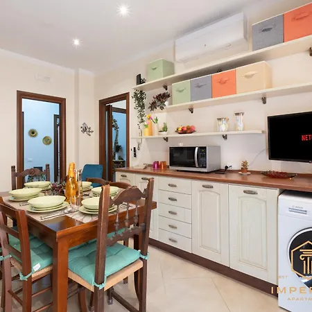 Imperium Aquaeductus - 5 Min Metro, 8 Pax, 4 Bdrm, 2 Baths, A-c, Park View Řím