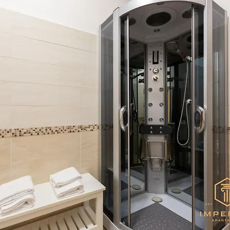 Imperium Aquaeductus - 5 Min Metro, 8 Pax, 4 Bdrm, 2 Baths, A-c, Park View *