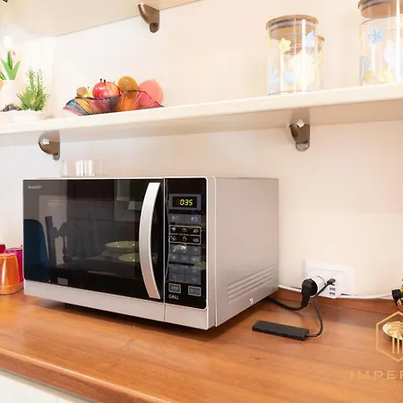 Imperium Aquaeductus - 5 Min Metro, 8 Pax, 4 Bdrm, 2 Baths, A-c, Park View Lägenhet *