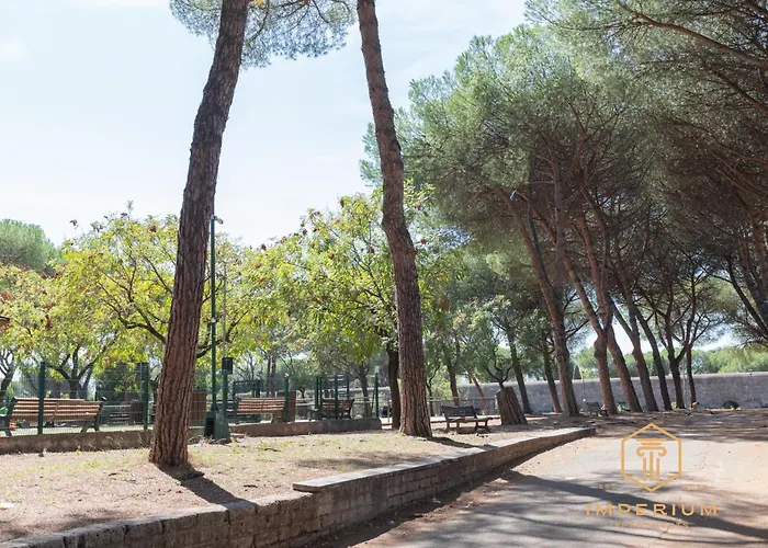 Imperium Aquaeductus - 5 Min Metro, 8 Pax, 4 Bdrm, 2 Baths, A-c, Park View Apartment Rome